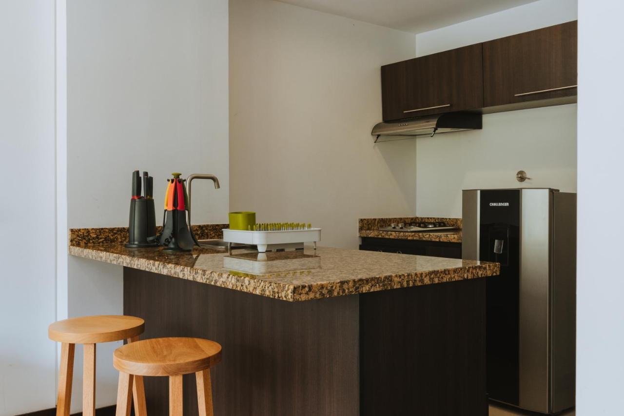 Travelers Rio Verde Living Suites Rionegro Exterior foto