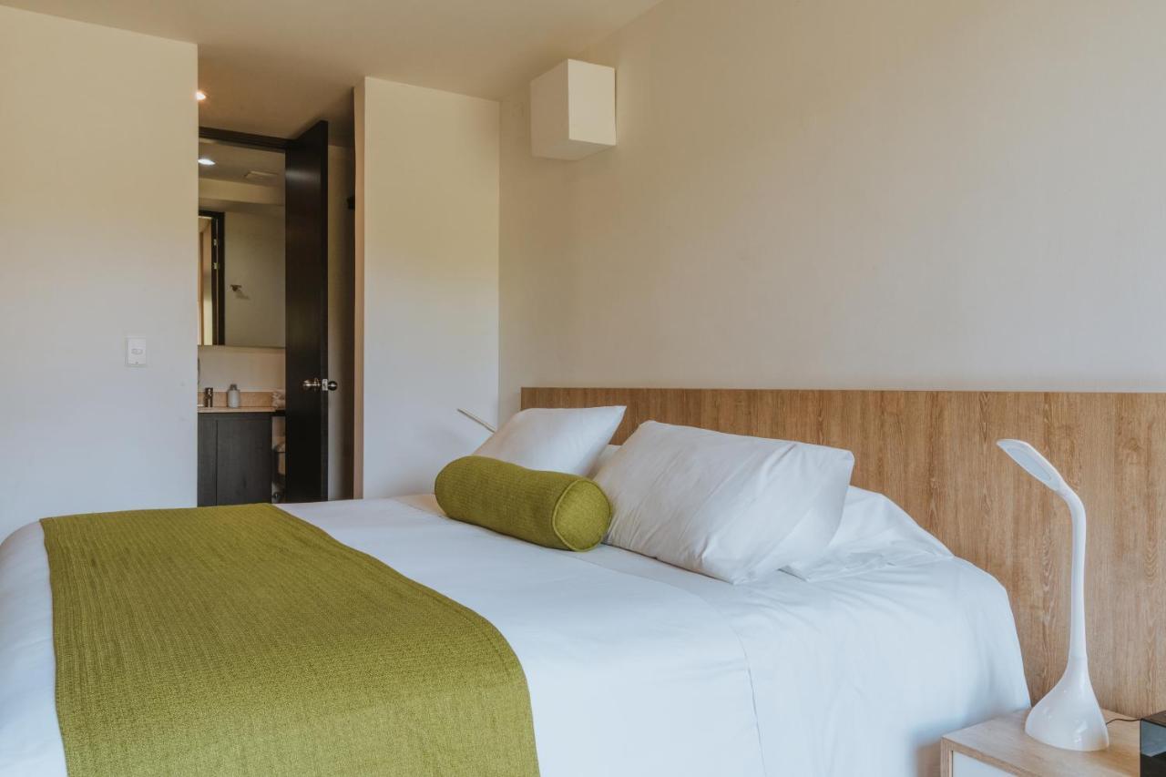 Travelers Rio Verde Living Suites Rionegro Exterior foto