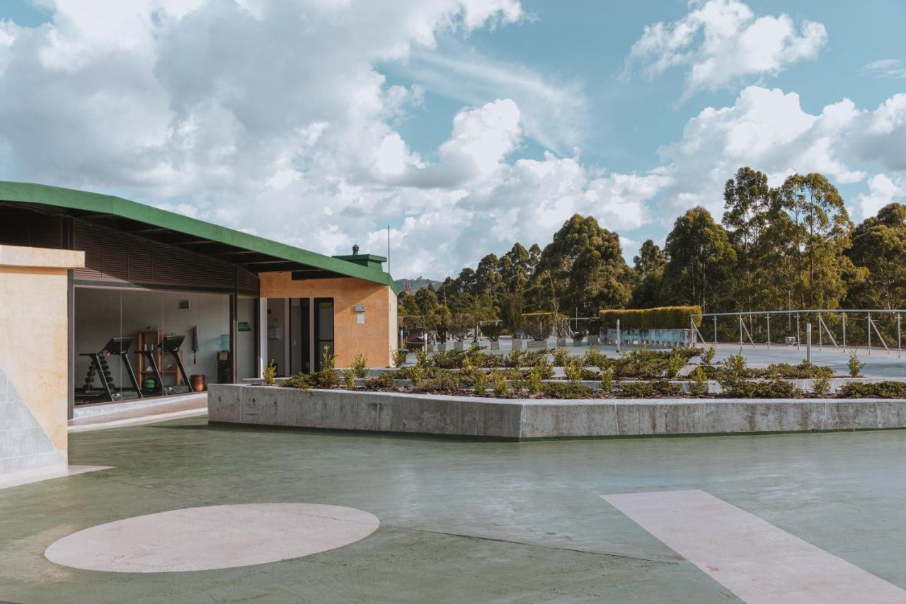 Travelers Rio Verde Living Suites Rionegro Exterior foto